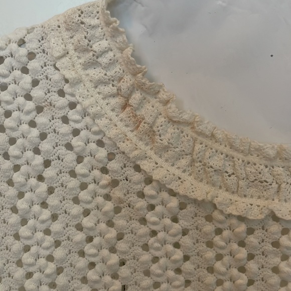 White Maje stretchy top woth floral detail (size 1) - Picture 3 of 4